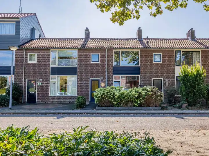 Tussenwoning te koop: Koopmanstraat 104, Aalten-kern Zuid 1 Aalten