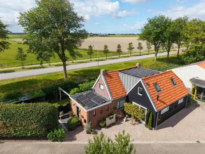 Vrijstaande woning te koop: Koopmanswei 1, Brantgum Brantgum