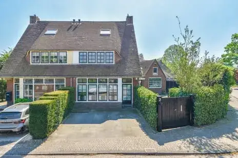 Tussenwoning te koop: Kopjeskampen 2, Laren-Centrum Laren (Nh)