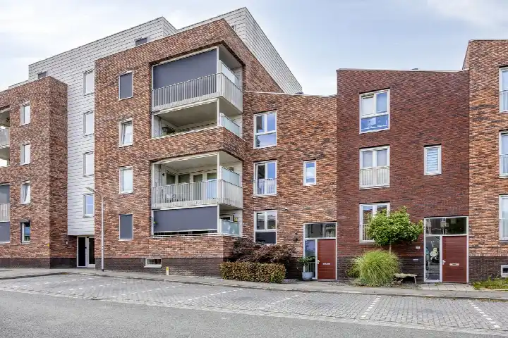 Tussenwoning te koop: Koppelweg 170, Gildekwartier Amersfoort