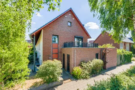 Corner house for sale: Korenbloemlaan 31, Kruidenbuurt Amstelveen