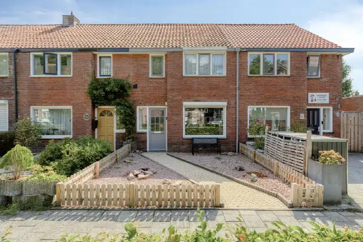 Terraced house for sale: Korenbloemstraat 17, Beisterveld Helmond