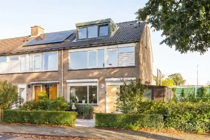 Corner house for sale: Korenbloemstraat 19, Hoogzandveld-Oost Nieuwegein