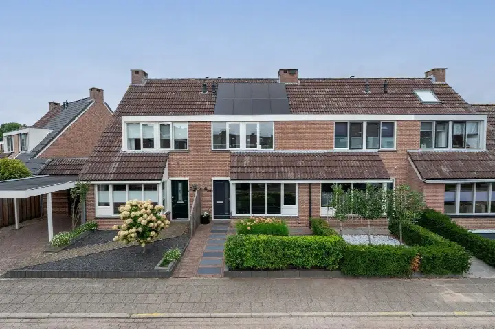 Terraced house for sale: Korenbloemstraat 20, Putten-Zuid-West Putten