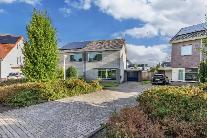 Twee-onder-één-kap te koop: Korenmolen 5A, De Peppel Drachten