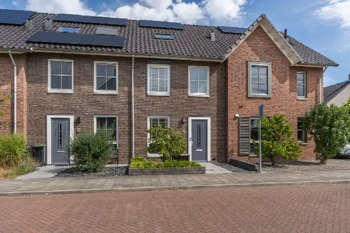 Tussenwoning te koop: Korf 4, Den Dungen Den Dungen