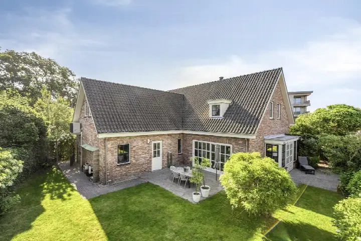 Vrijstaande woning te koop: Kornoeljelaan 13, De Schans en Oude Molen Halsteren