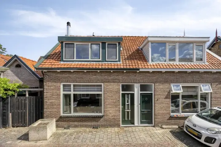 Semi-detached for sale: Korte Baanstraat 5, Koninginnenbuurt Lekkerkerk