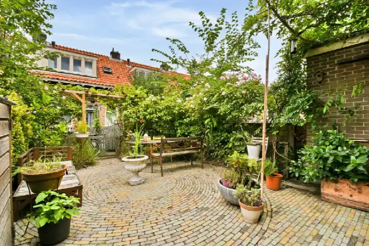 Tussenwoning te koop: Korte Distelstraat 2, Van der Pekbuurt Amsterdam