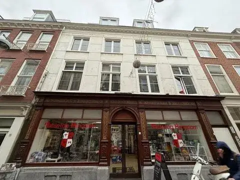 Studio te koop: Korte Houtstraat 11C, Uilebomen 'S-Gravenhage