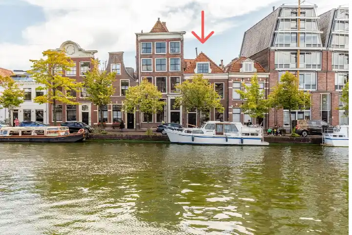 Terraced house for sale: Korte Spaarne 17, Burgwal Haarlem