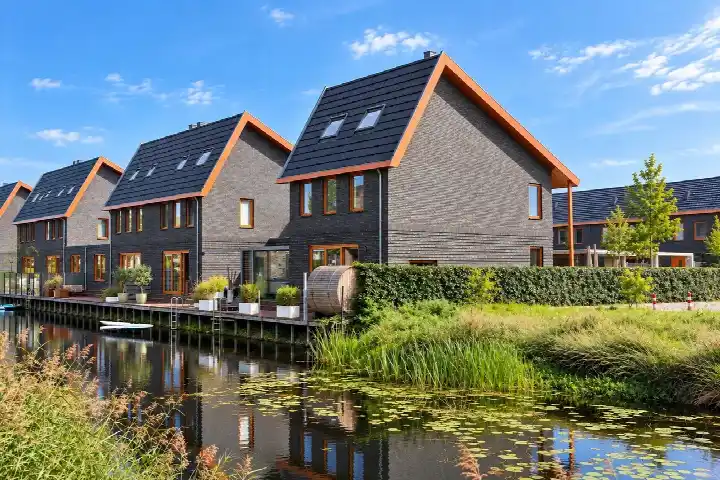 Hoekwoning te koop: Korte Venen 27, Skoatterwald Heerenveen