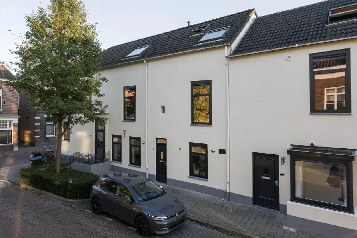 Appartement te koop: Kostschoollaan 3, Centrum Zevenaar