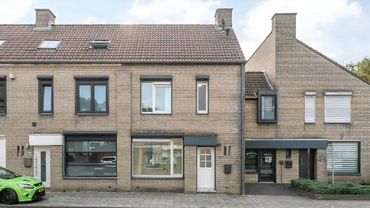 Terraced house for sale: Kouvenderstraat 156B, De Dem en omgeving Hoensbroek