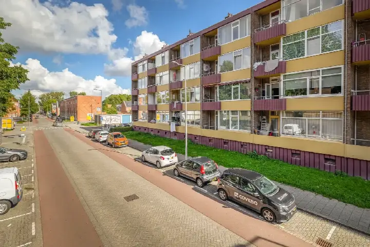 Apartment for sale: Krabbendijkestraat 386, Pendrecht Rotterdam