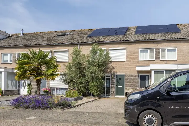 Terraced house for sale: Kralingenstraat 5, Campenhoef Midden Tilburg