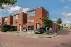 Corner house for sale: Kreeftwater 80, Waterkant Barendrecht