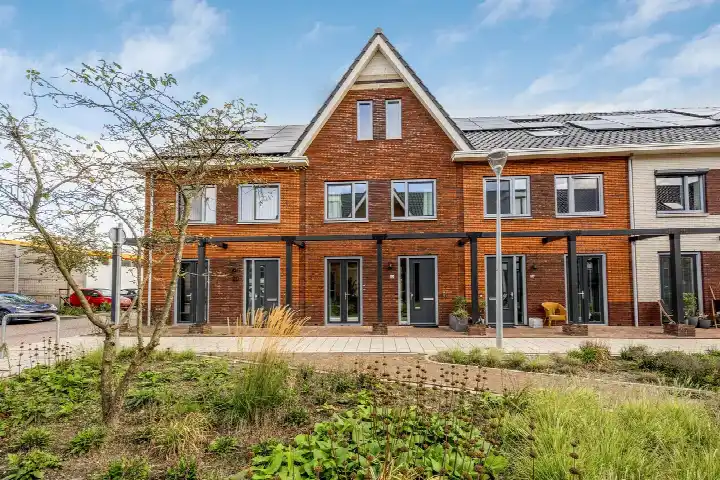 Tussenwoning te koop: Kreilerhof 22, Nieuw-Vennep Linquenda Nieuw-Vennep