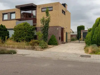 Corner house for sale: Kremerslaan 14, Nieuwenhagerheide Landgraaf