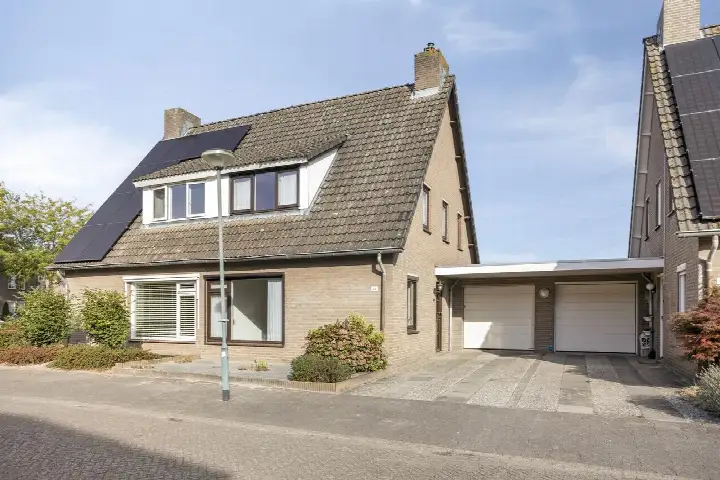 Hoekwoning te koop: Kriekenakker 64, Omg. Oostelvoortjes Moergestel