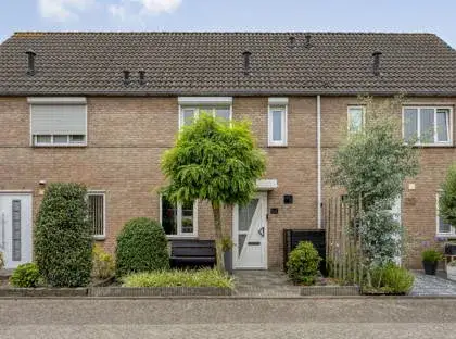 Tussenwoning te koop: Kroezel 18, Bogerd-Vijfhuis Uden