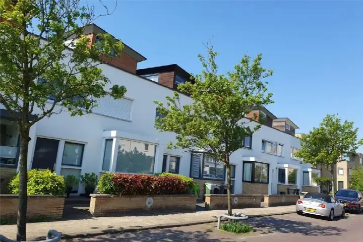 Tussenwoning te koop: Kromboomsveld 64, Stations omgeving Zandvoort