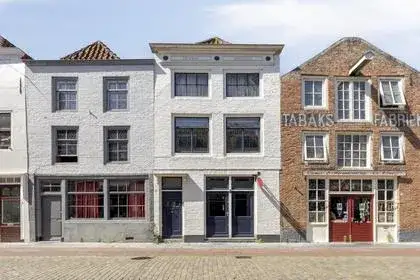Tussenwoning te koop: Kromme Weele 13, Stadhuis Middelburg