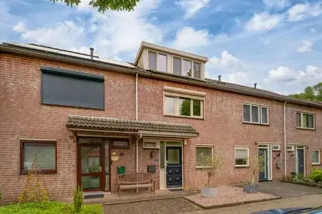 Tussenwoning te koop: Kronenland 1231, Kronenland Wijchen