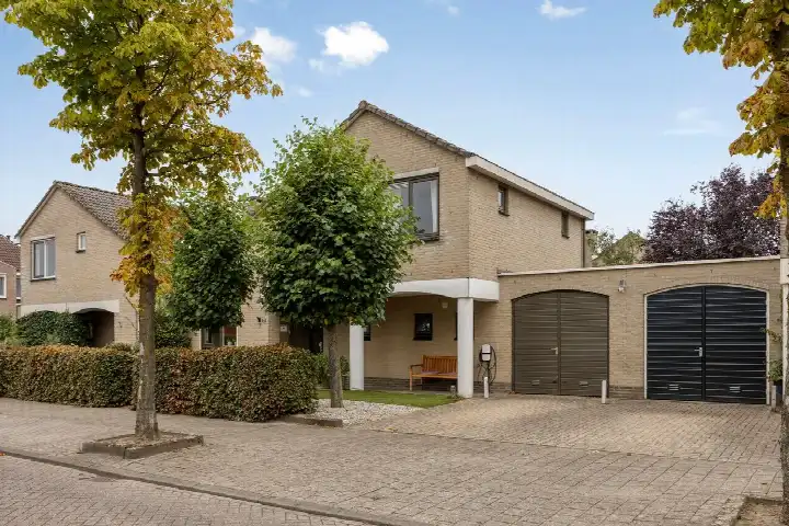 Tussenwoning te koop: Kroontjeskruid 23, Heksenwiel Breda
