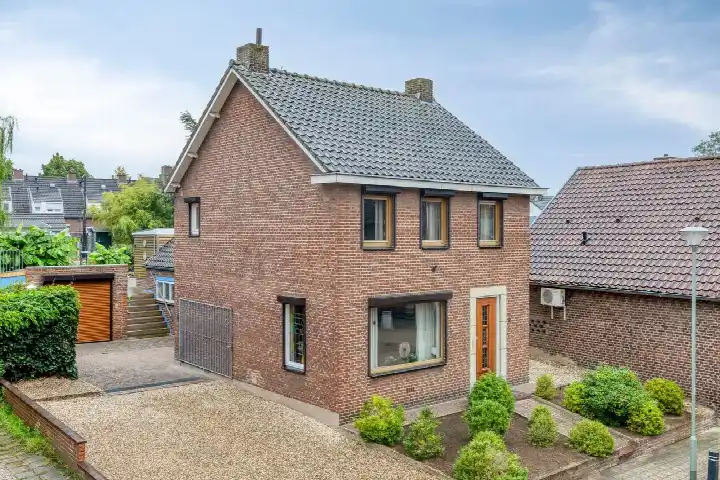 Vrijstaande woning te koop: Kroppestraat 10, Groenekruisgebied Swalmen