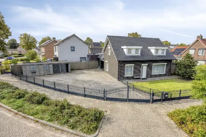 Vrijstaande woning te koop: Kruisstraat 87, Herpen Herpen