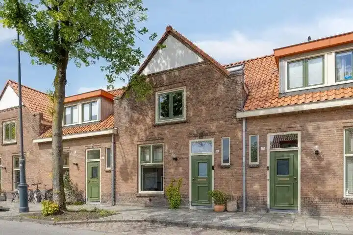 Tussenwoning te koop: Kruistochtstraat 30, Kruistochtbuurt Haarlem
