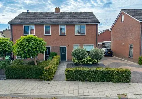 Twee-onder-één-kap te koop: Kruisweg 17, Oostendorp Elburg