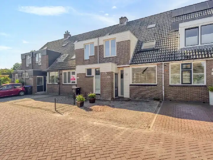 Terraced house for sale: Kruiszwin 1253, Kruiszwin Julianadorp