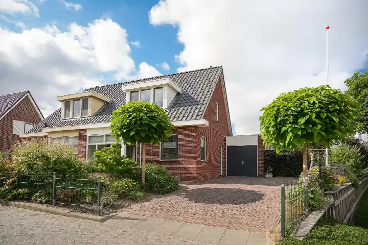 Twee-onder-één-kap te koop: Kruithof 2, Haaften Haaften