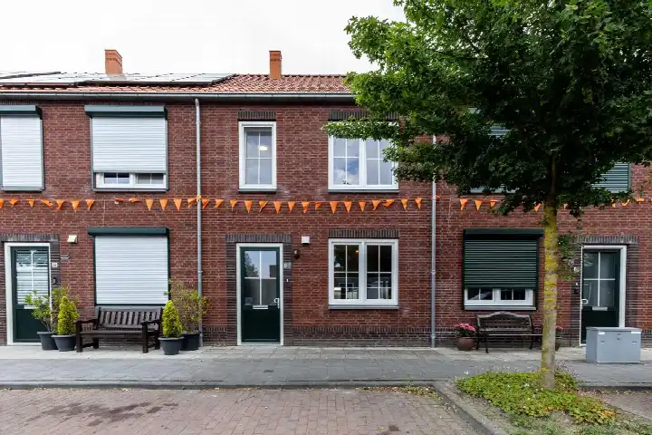 Tussenwoning te koop: Kruithuisstraat 61, IJzendijke Ijzendijke