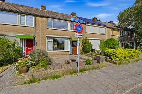 Tussenwoning te koop: Kruizemuntstraat 173, De Mheen Apeldoorn