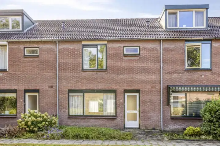 Terraced house for sale: Kruizemuntstraat 647, De Mheen Apeldoorn