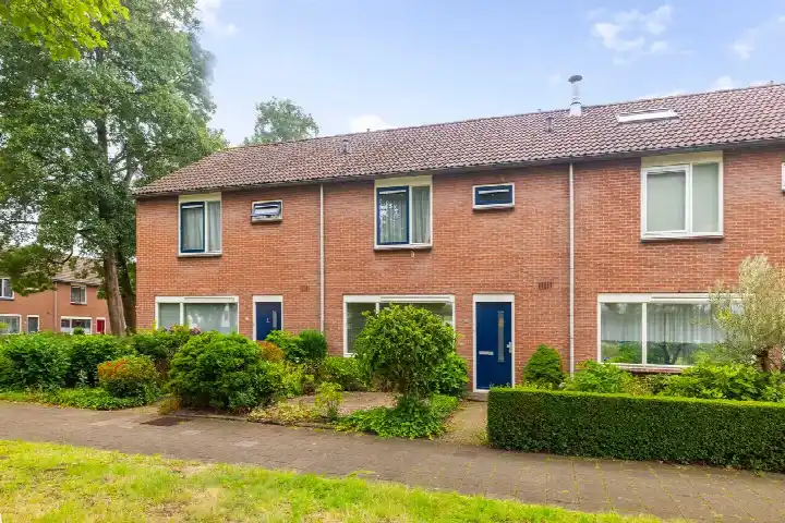 Terraced house for sale: Kruizemuntstraat 951, De Mheen Apeldoorn
