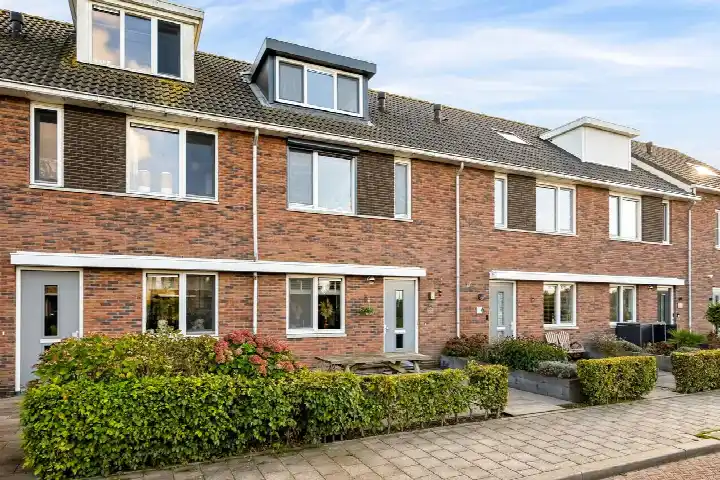 Tussenwoning te koop: Krypton 8, Buurt 4 Zeewolde