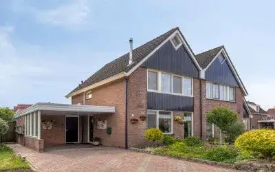 Twee-onder-één-kap te koop: Kuiperijstraat 1, Rossum kern Rossum