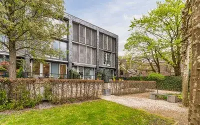 Terraced house for sale: Kuiperstraat 1-03, Bouwmeestersbuurt Noord Tilburg