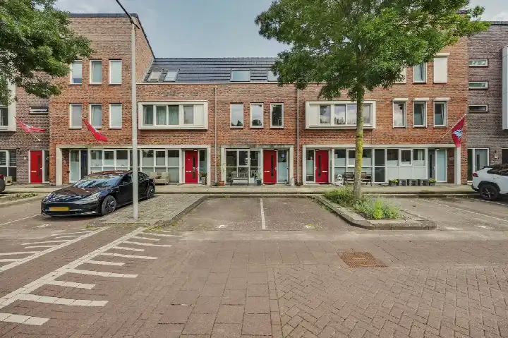 Tussenwoning te koop: Kustvaart 47, Schuytgraaf-Noord Arnhem