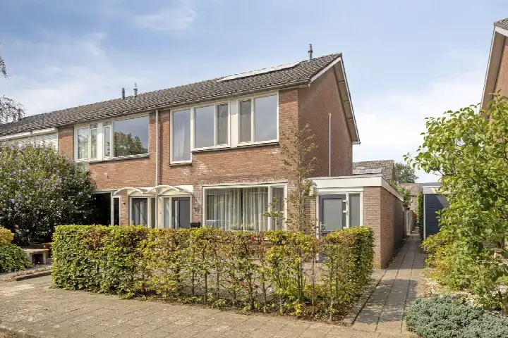 Corner house for sale: Kuyperstraat 18-2, Noord-West Groenlo