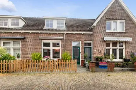 Tussenwoning te koop: Kwekerijstraat 24, Achter de Hoven Leeuwarden