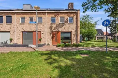 Corner house for sale: Kwinkslag 37, Kayersmolen-Noord Apeldoorn