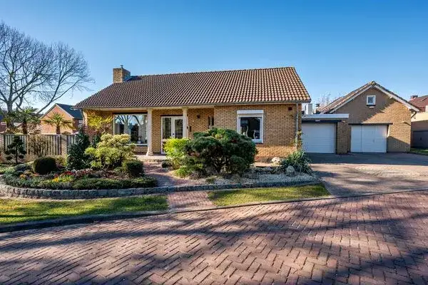 Vrijstaande woning te koop: Kwistbeeklaan 5, Diepenbroek Baarlo