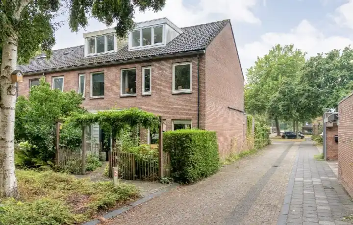 Hoekwoning te koop: L.O.-laan 23, Verzetsbuurt Meppel