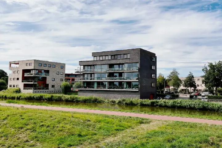 Appartement te koop: L. Springerstraat 140, Springerbuurt Velserbroek