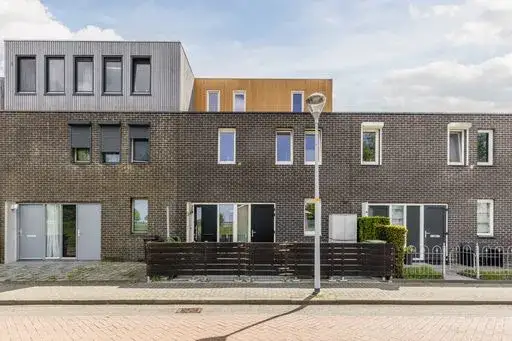 Tussenwoning te koop: Laagveld 9, Nieuw-Vennep Getsewoud Zuid Nieuw-Vennep
